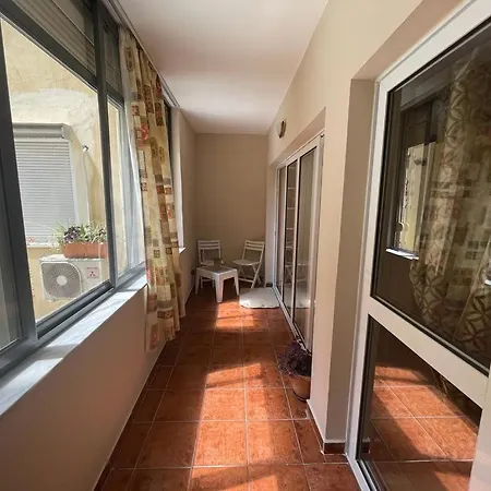 Cosy, Centrally-located Flat